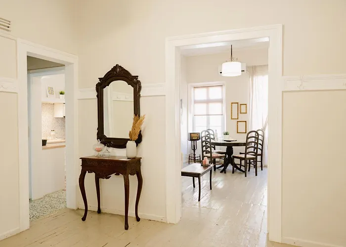 Old Town Charm 公寓 *