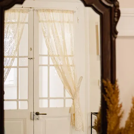 Old Town Charm Apartment